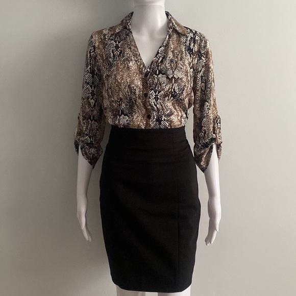 Robe Chemise Enveloppante Motif Serpent – Taille XS – Neuve Avec étiquettes